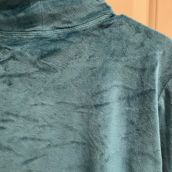 Fleece pullover - Picture 9 of 9